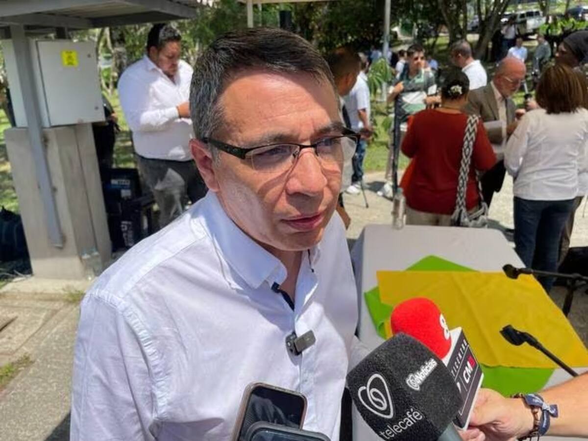 “El Gobierno Nacional tiene el compromiso de apoyar Aerocafé”: MinTransporte en Caldas