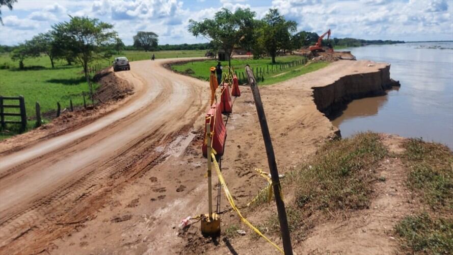 Problemas de erosión en la vía de Salamina. Foto: Colprensa