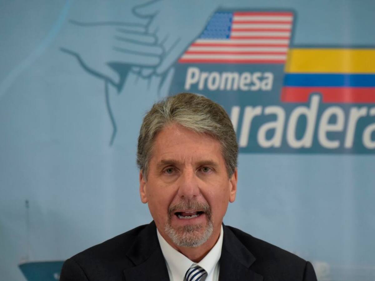 Exembajador Kevin Whitaker habla sobre el regreso de Trump y las relaciones Colombia–EE.UU.