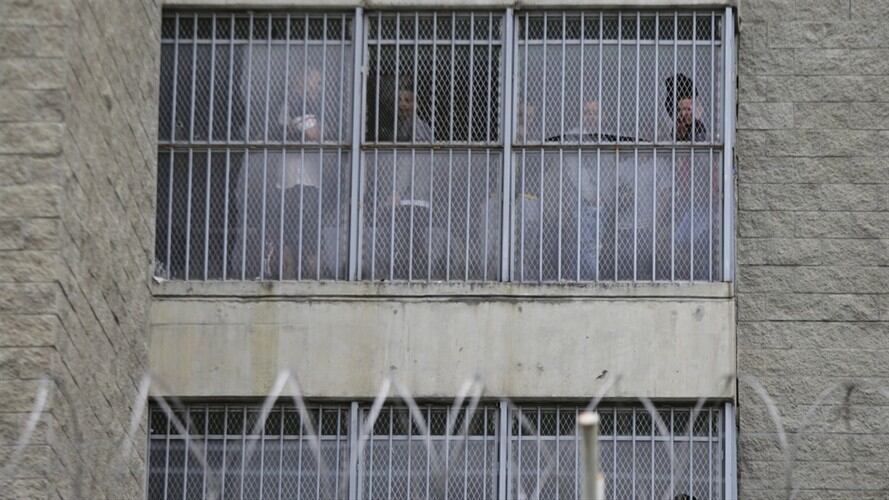Presos siguen delinquiendo desde las cárceles. Foto: Colprensa