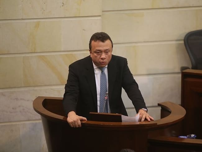 Juicio contra el senador Eduardo Pulgar pasaría a la Comisión de Ética. Foto: Colprensa / ÁLVARO TAVERA