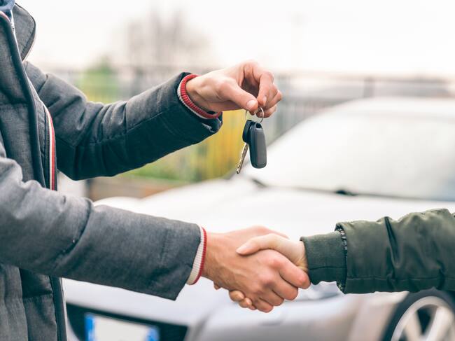 italy,Lombardy,Milan. Two people reaching an agreement about a car sale.Concept about people and transportation (italy,Lombardy,Milan. Two people reaching an agreement about a car sale.Concept about people and transportation, ASCII, 112 components, 11