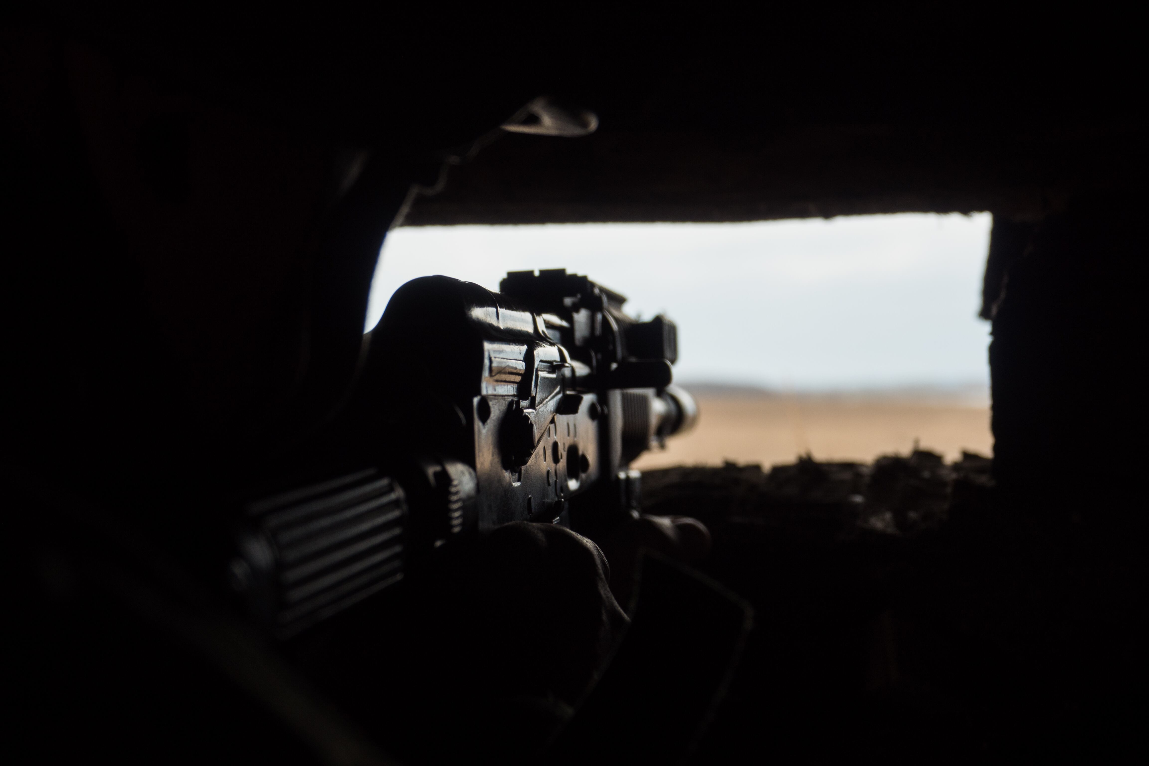 Imagen de referencia de armas en medio de la invasión rusa en Ucrania. Foto: Getty Images/Martin Trabalik / EyeEm