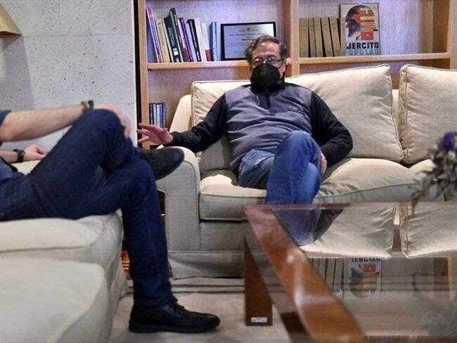 Encuentro entre Gustavo Petro y Pablo Iglesias. Foto: Twitter de Gustavo Petro