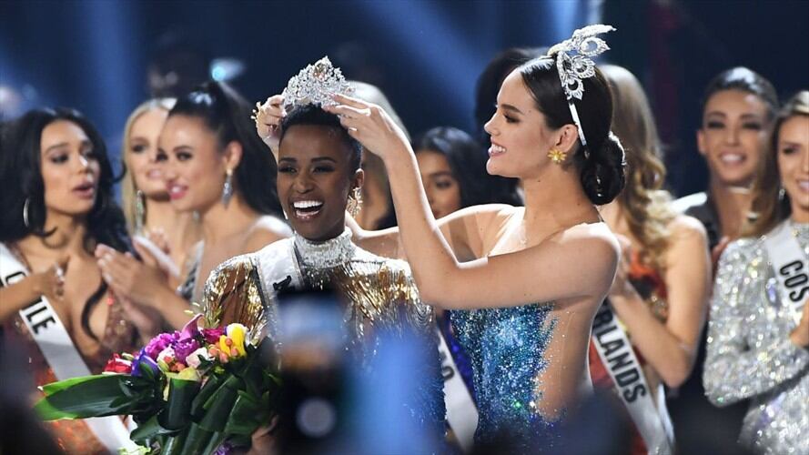 La sudafricana Zozibini Tunzi fue elegida como Miss Universo 2019. Foto: Getty Images