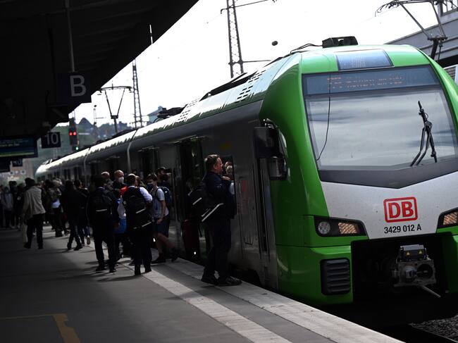 02 June 2022, North Rhine-Westphalia, Essen: A regional train stands in the main station. Since June 1, the 9-euro ticket has been in force on local public transport throughout Germany. Photo: Federico Gambarini/dpa (Photo by Federico Gambarini/picture alliance via Getty Images)