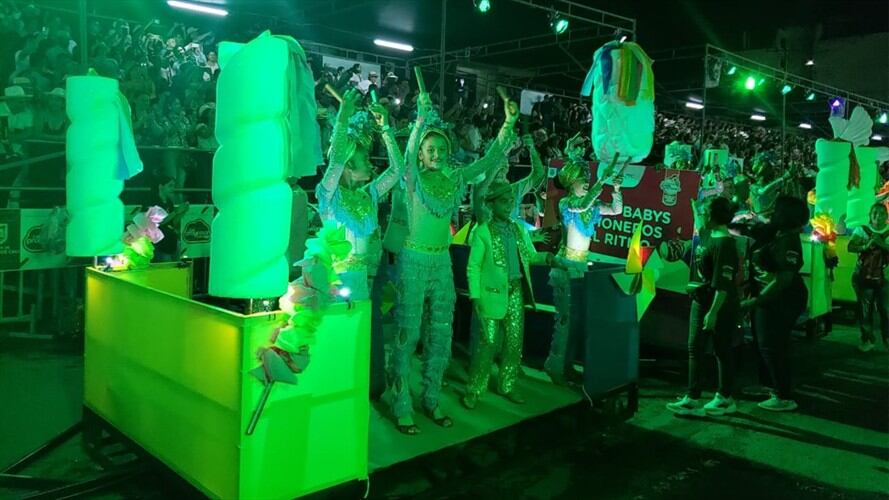 En la autopista se realiza el Salsódromo, el Desfile de Autos Clásicos y Antiguos y la Calle de la Feria. Foto: Erika Rebolledo