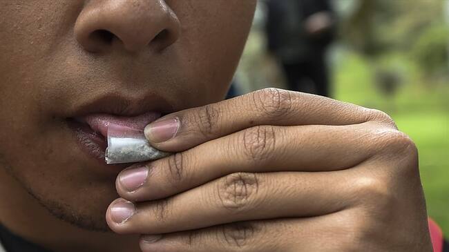 Hasta ahora van 10 estudiantes que integran una red de tráfico de drogas sintéticas en entornos educativos. Foto: Getty Images