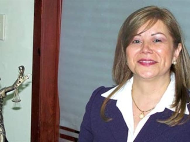 Directora del Inpec pasa su carta de renuncia al presidente Uribe