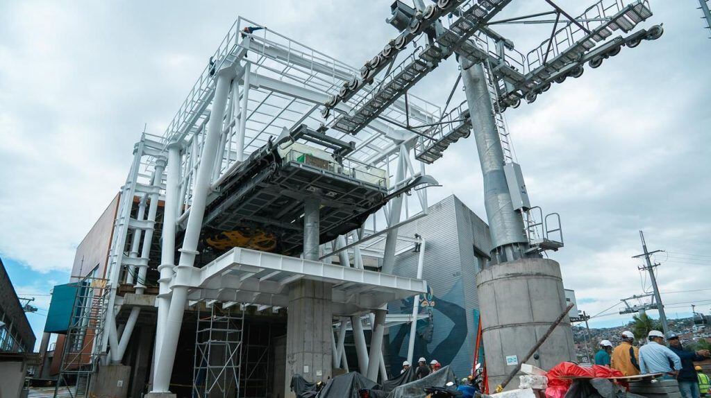 Construcción de una de las estaciones de la línea 3 del Cable aéreo. Foto: Alcaldía de Manizales.