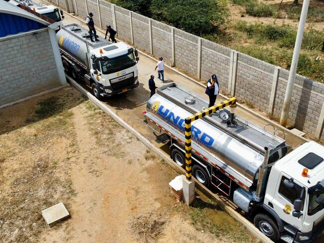 Carrotanques Guajira: ¿Quien es el ´El Pastuso?. Foto: Los primeros 10 carrotanques que se movilizan a comunidades para enviar agua. @UNGRD