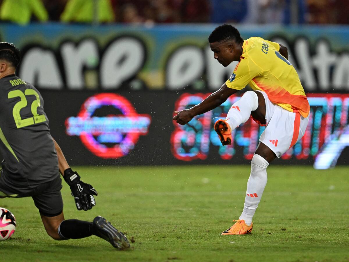 Video: ¡Sextete de Colombia! Observe el gol de Jhon Cordoba para el 6-2 ante Venezuela