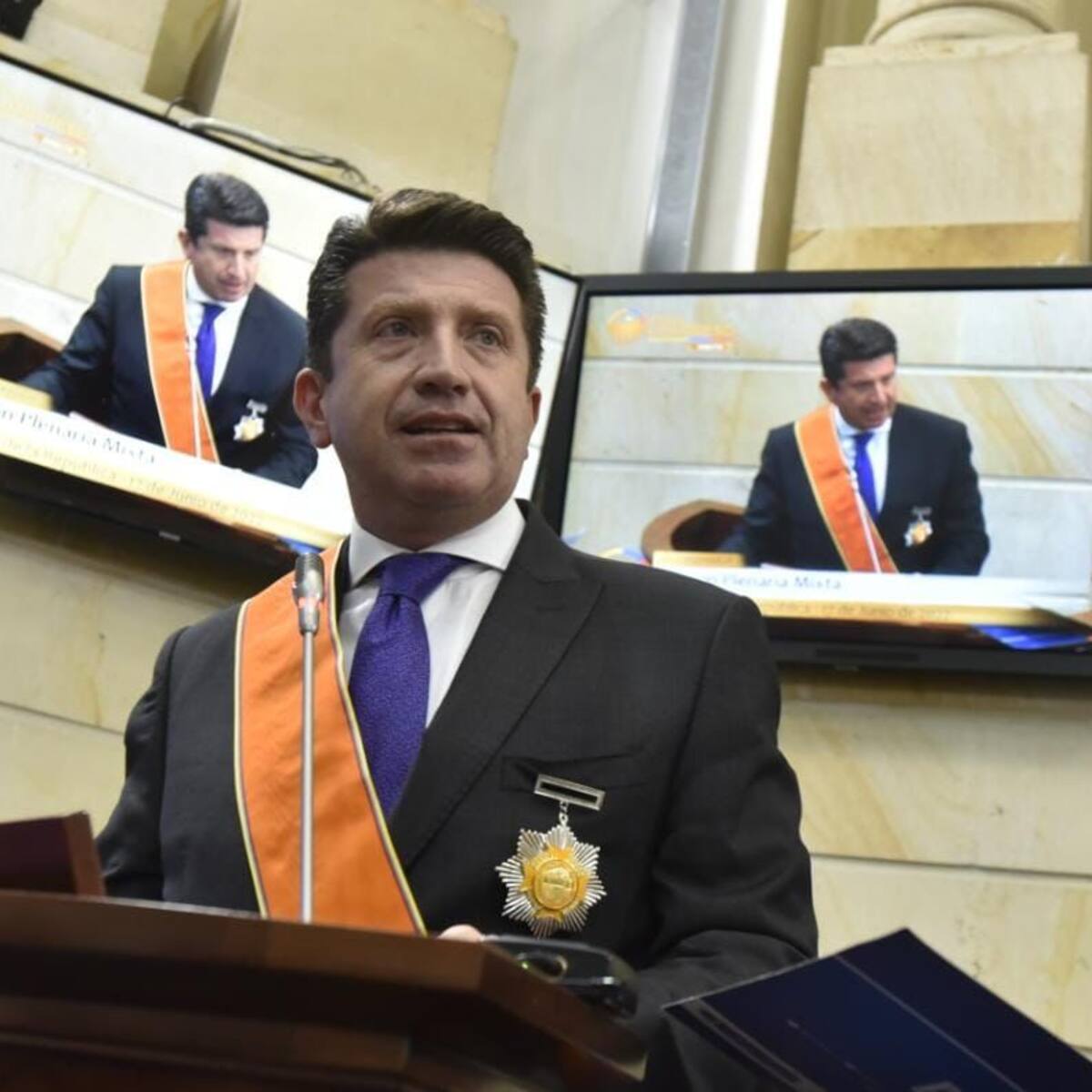 Polémica por condecoración a MinDefensa y al ESMAD: ¿qué dicen los congresistas?