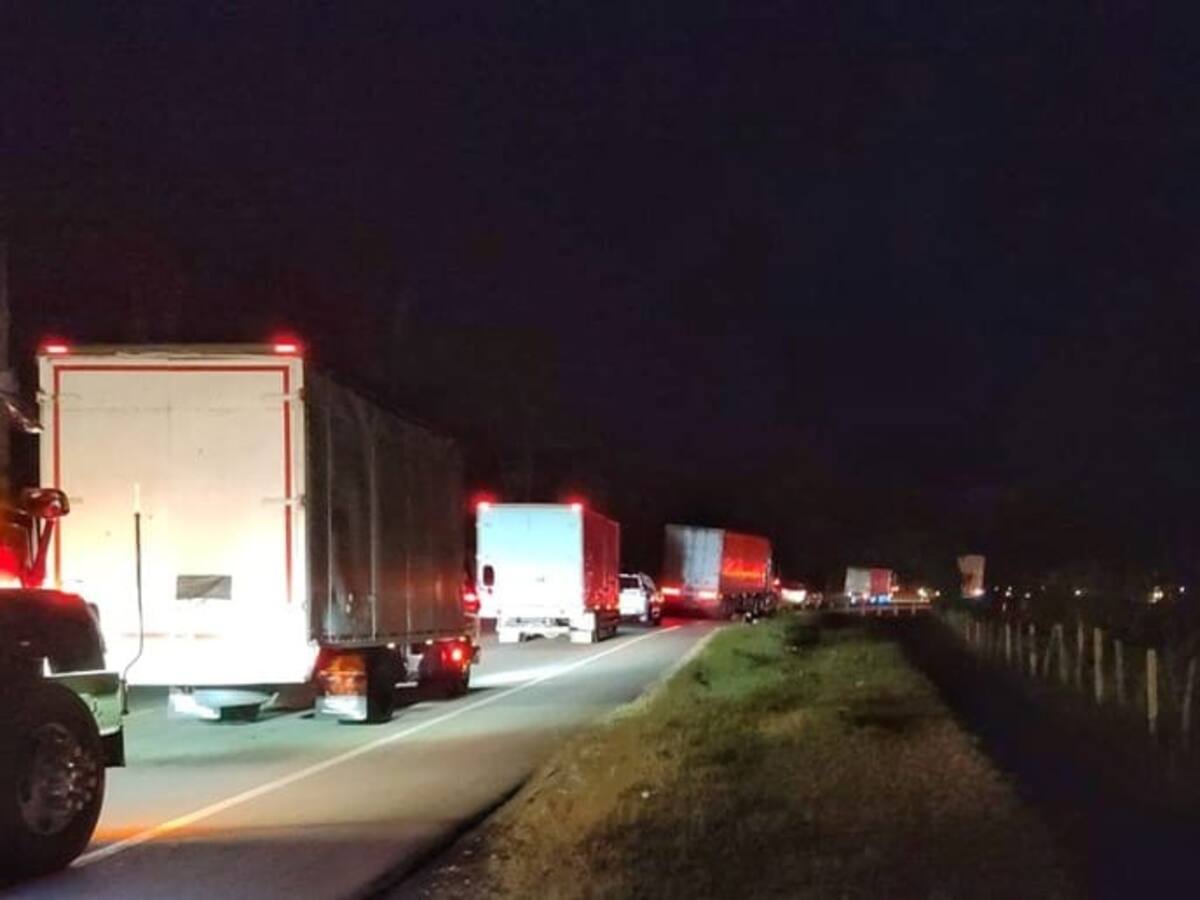 Comunidades indígenas bloquean nuevamente la vía Panamericana en el Cauca