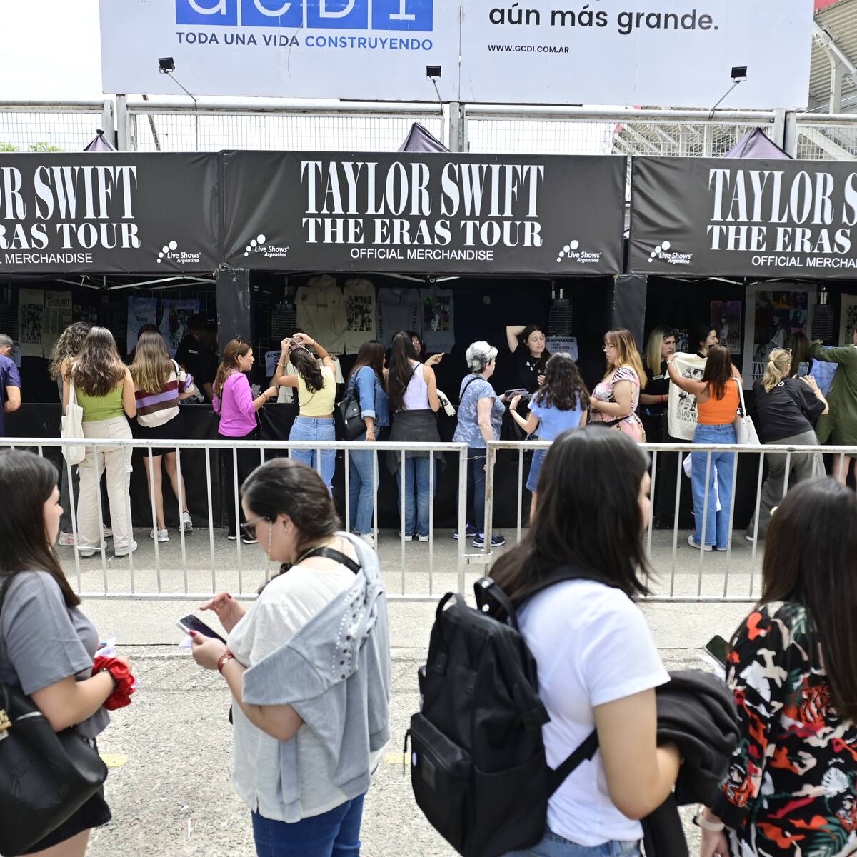 Tormenta eléctrica frustra segundo concierto de Taylor Swift en Buenos Aires