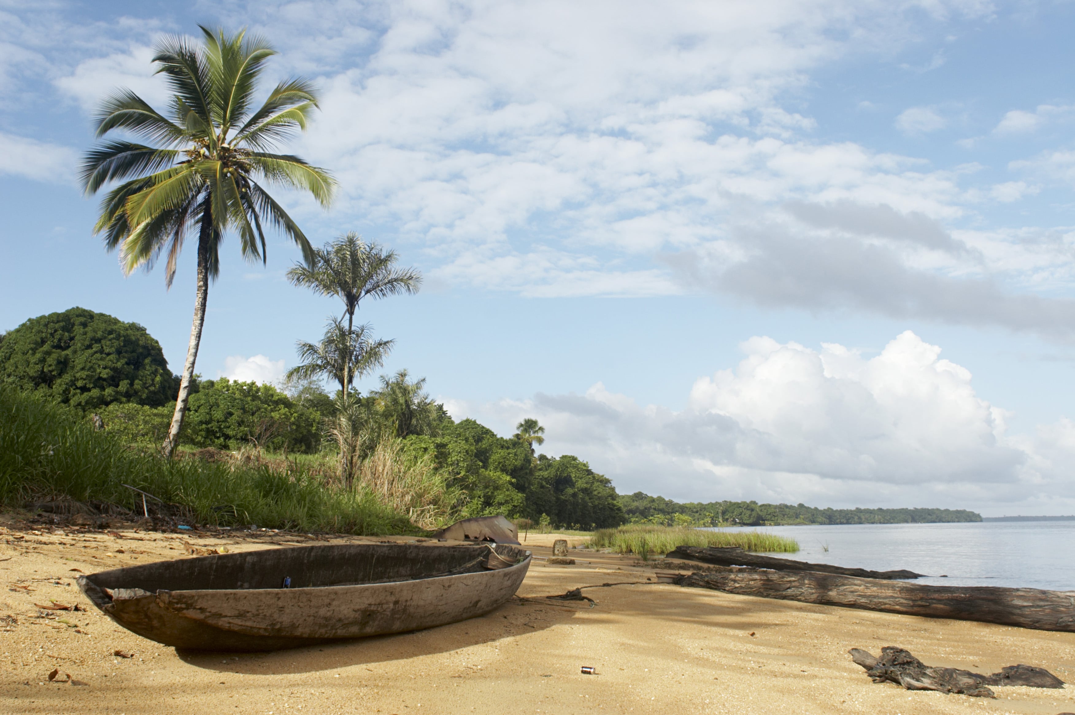 Playa en Surinam, imagen de referencia. Foto: Getty Images.