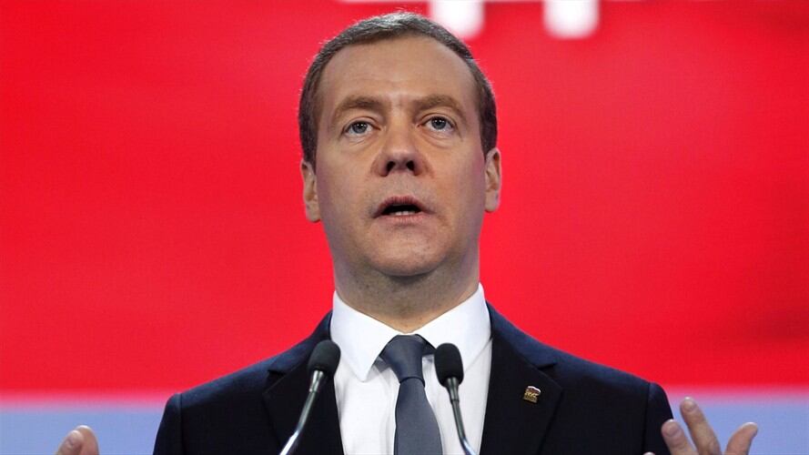 El primer ministro ruso, Dmitry Medvedev, habla durante un encuentro del partido Rusia Unida en Moscú. Foto: Associated Press - AP