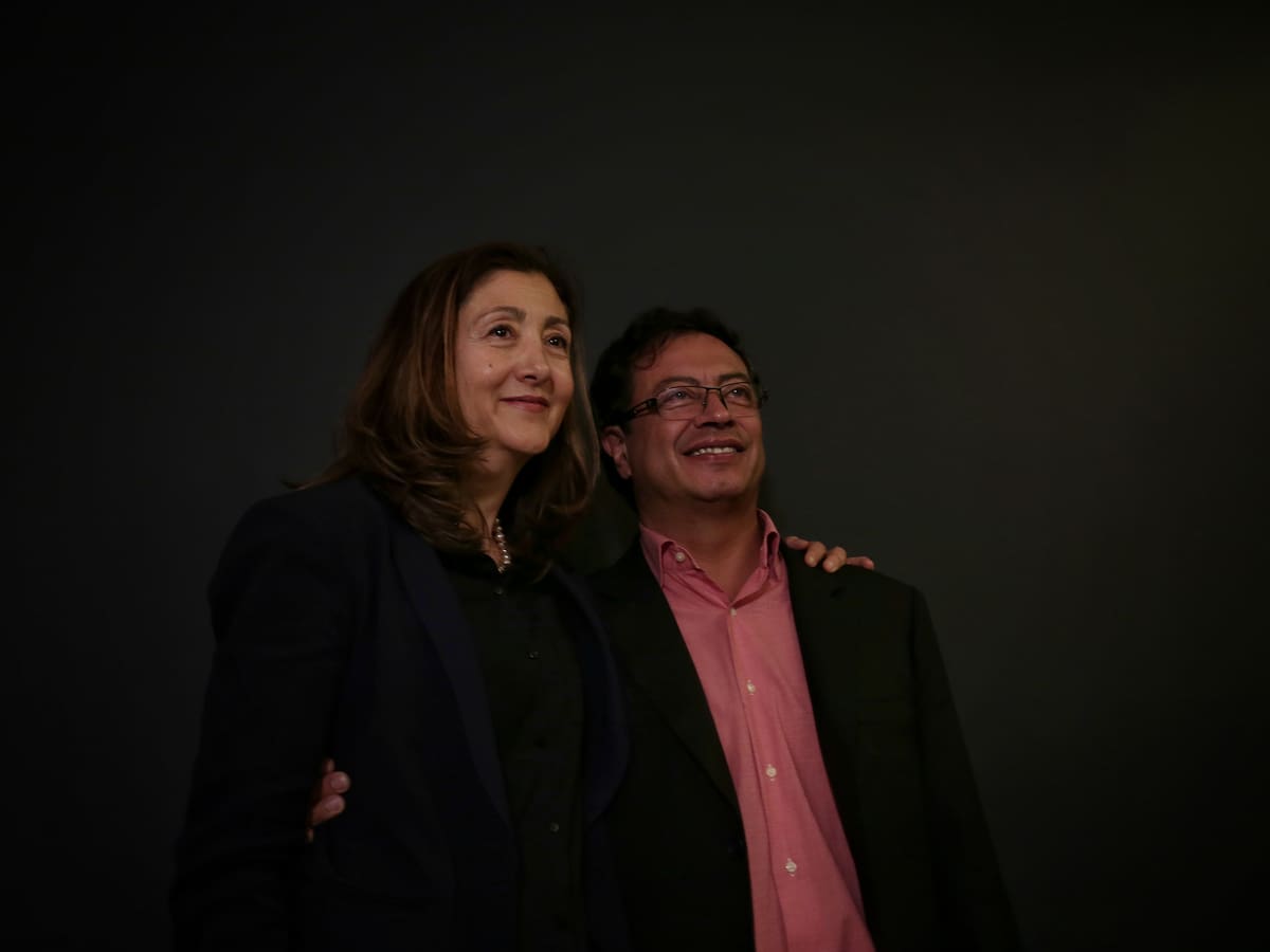 “Dice estar en contra de la corrupción y trabaja con todos los corruptos”: Ingrid Betancourt a Petro