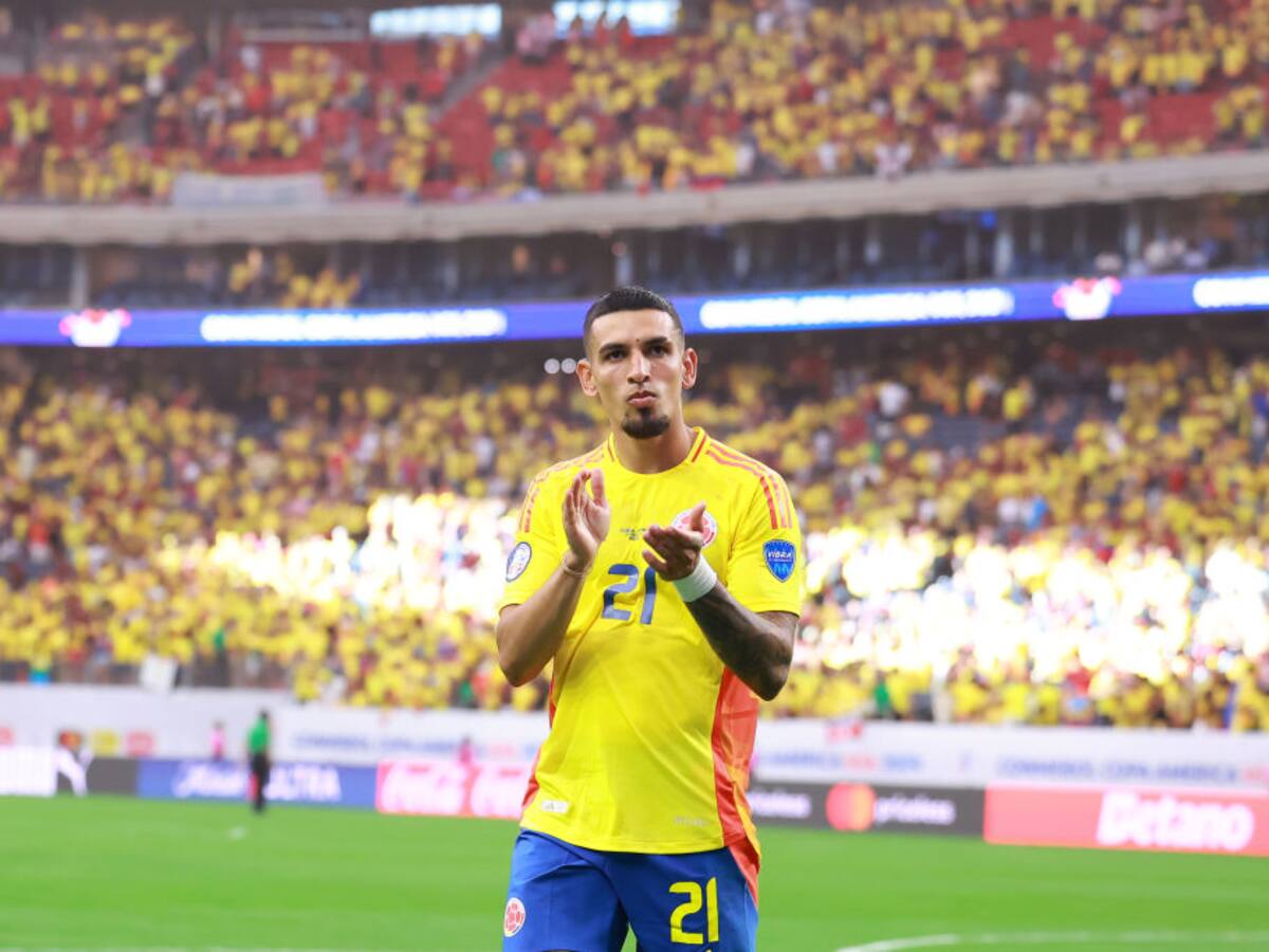 Daniel Muñoz, autor de uno de los goles de Colombia, piensa en el título y no en el invicto