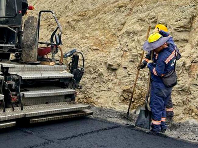 Trabajos en vía alterna en Salamina/ Invías