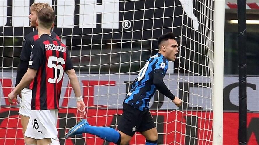 Tras colocarse líder el pasado fin de semana, el Inter amplió de uno a cuatro puntos su margen sobre el Milan, segundo clasificado.. Foto: Agencia EFE