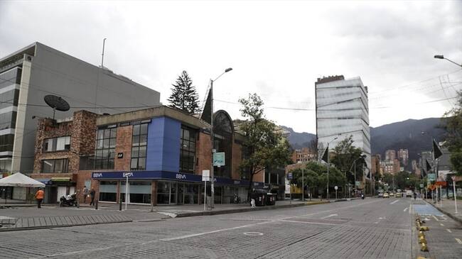 Estas restricciones se adoptan en medio del segundo pico de la pandemia del COVID-19. Foto: Colprensa - Álvaro Tavera