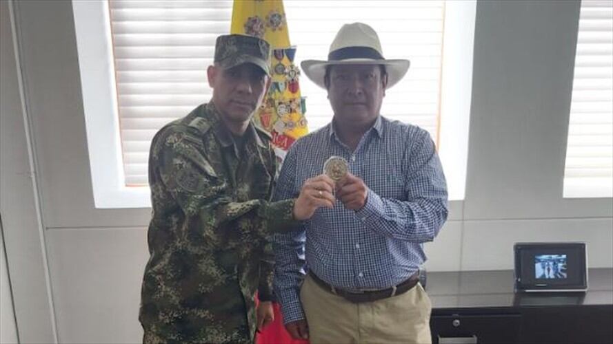 El mandatario en febrero de este año había denunciado que la UNP apenas le había asignado un chaleco antibalas y un botón de pánico, en una zona de alta presencia integrantes del ELN.. Foto: Suministrada