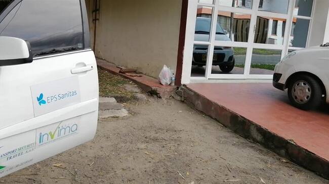 El médico Julio César Klinger lamentó la decisión, y aseguró que continuará con su fórmula magistral a la que tiene derecho. Foto: Cortesía Gustavo Molina