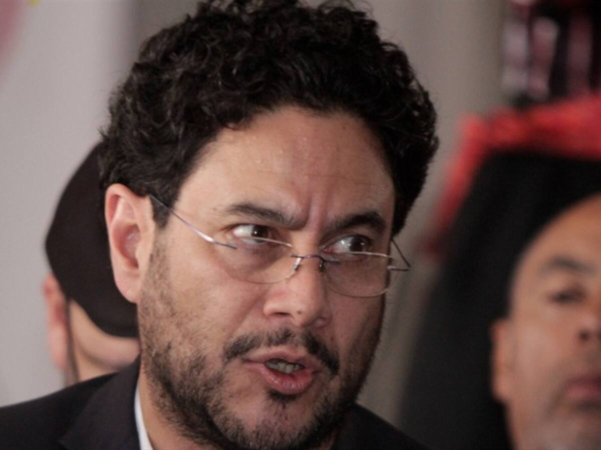 Las declaraciones de "el Tuso" Sierra son parte de un montaje: Iván Cepeda