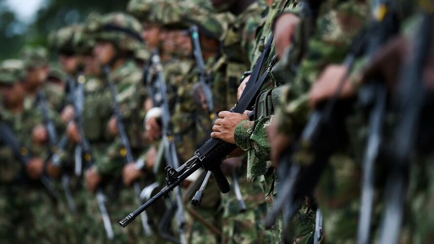 Testimonios de habitantes de la zona rural donde ocurrió el bombardeo del Ejército Nacional el pasado 30 de agosto advierten que el número de víctimas sería casi el doble. Foto: Getty Images