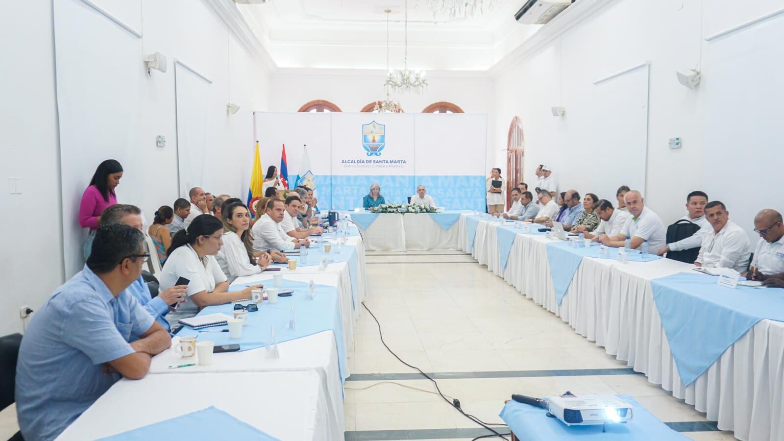 Reunión en Santa Marta/ Minvivienda