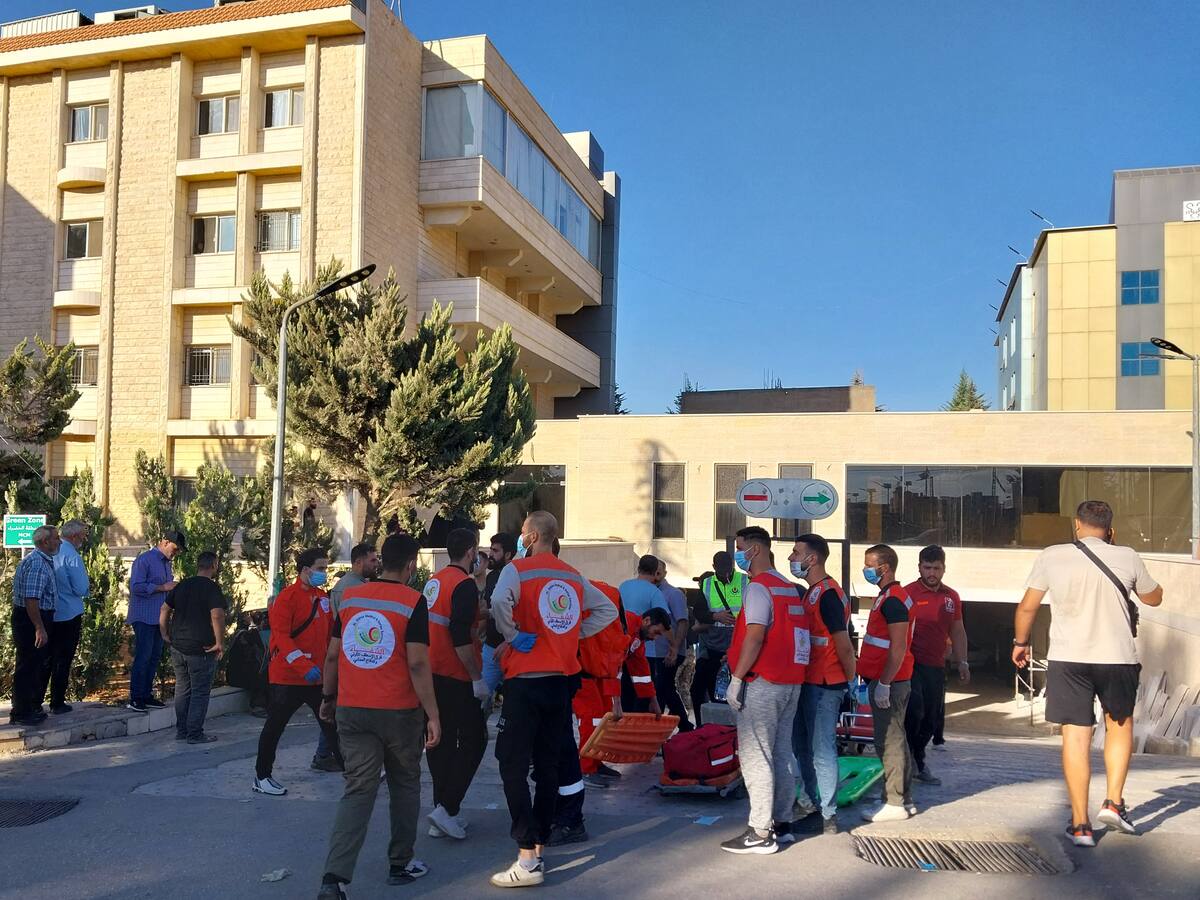 Decenas de heridos por explosión masiva de buscapersonas en áreas de Hizbulá en el Líbano