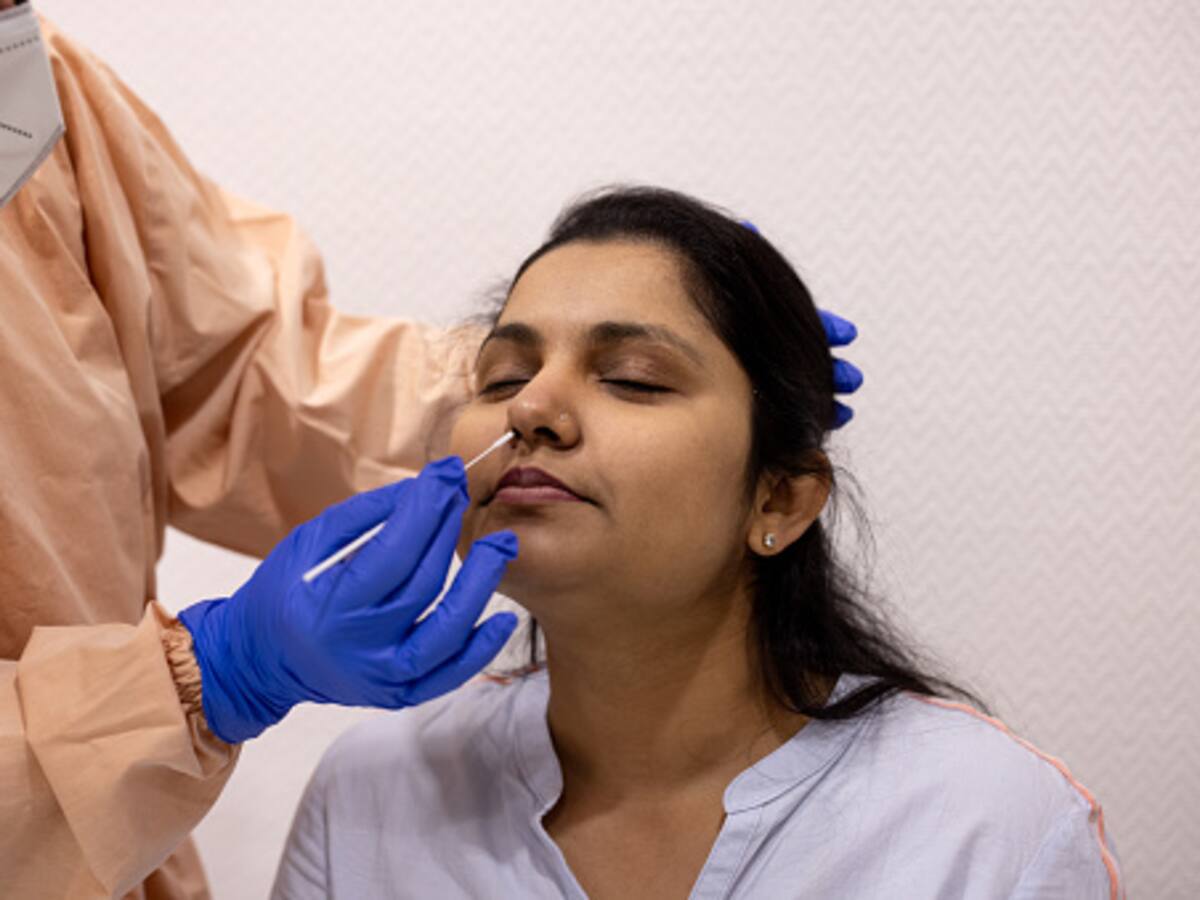 Por primera vez, tras varios meses, Colombia registró menos de 1000 nuevos casos de COVID-19