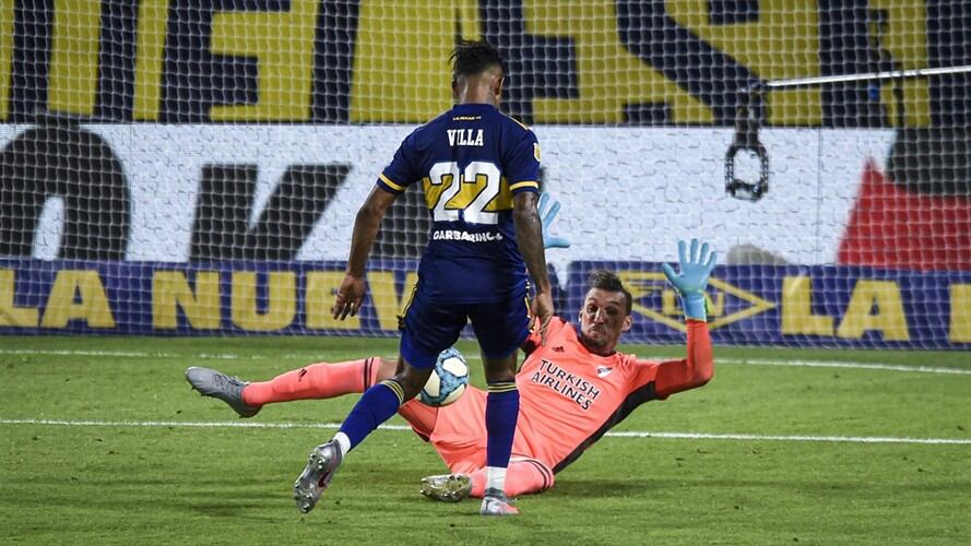 Narrador pidió disculpas luego de llamar “simio” a Sebastián Villa. Foto: Marcelo Endelli/Getty Images