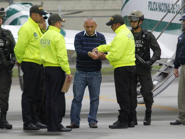 Bogotá, 27 de abril de 2016. Marcos de Jesús Figueroa, alias Marquitos, fue entregado por las autoridades brasileras al CTI de la Fiscalía y la Policía de Colombia, para su extradición desde el país vecino. (Colprensa - Externos).