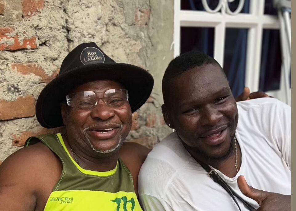 El padre del artista murió en el lugar de los hechos, mientras que la mujer falleció en el hospital Carlos Holmes Trujillo. Foto: @elbigpopa1