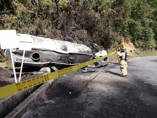 El accidente se registró a la altura del kilómetro 8 de la vía Popayán - Coconuco . Foto: Bomberos Popayán