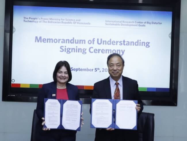Venezuela y China firman un acuerdo en materia de procesamiento de imágenes satelitales. Crédito: Twitter de @Gabrielasjr