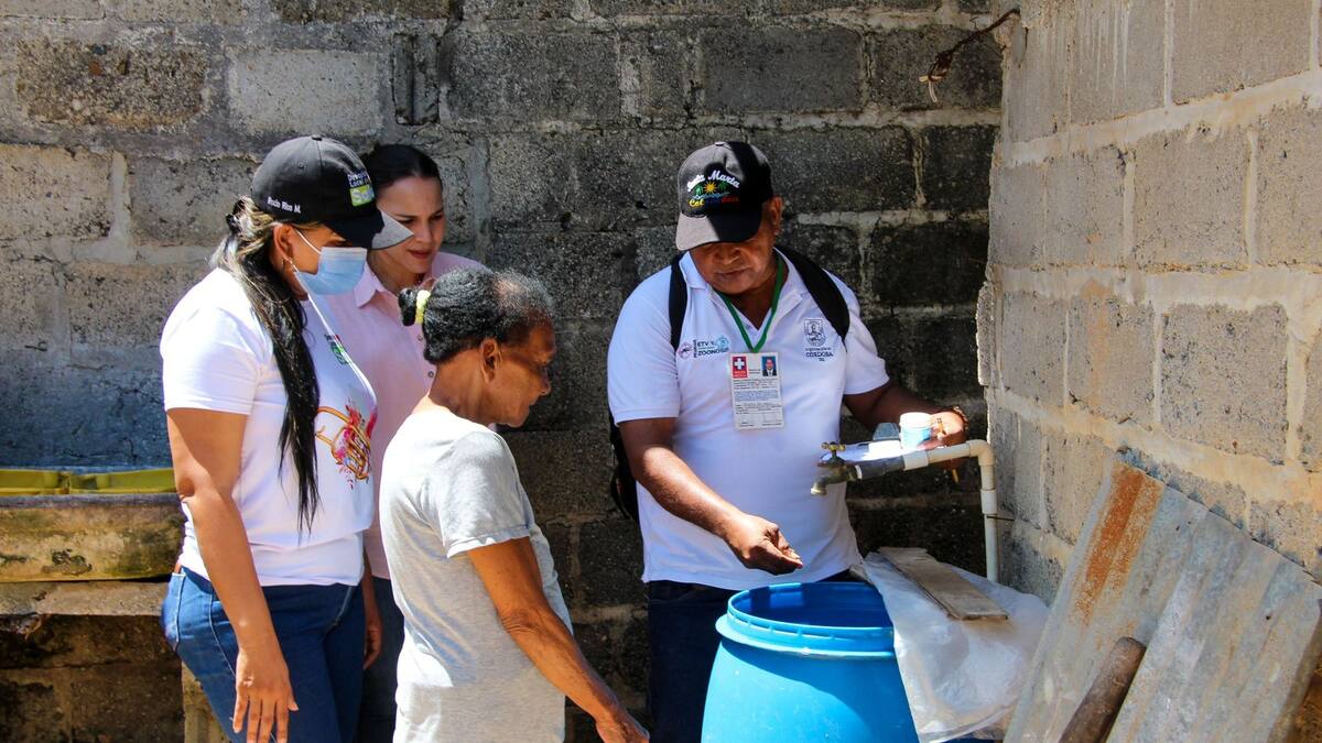 Un muerto y más de 4.000 casos de dengue reportan las autoridades en Córdoba