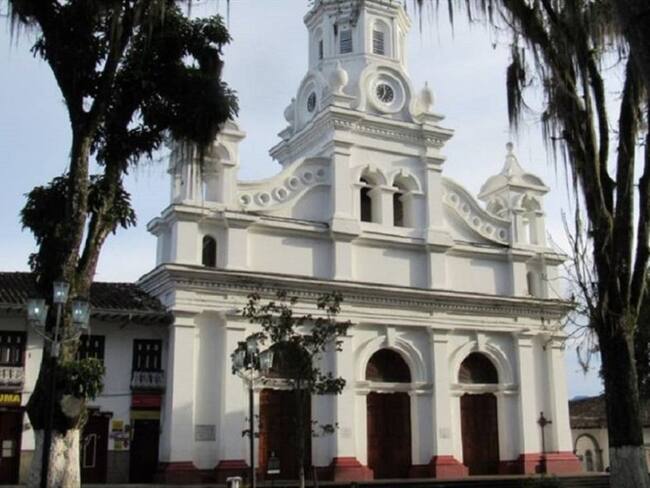 Investigan el ataque de un perro a una mujer, en Caldas. Foto: Tomada por Óscar Ramírez.