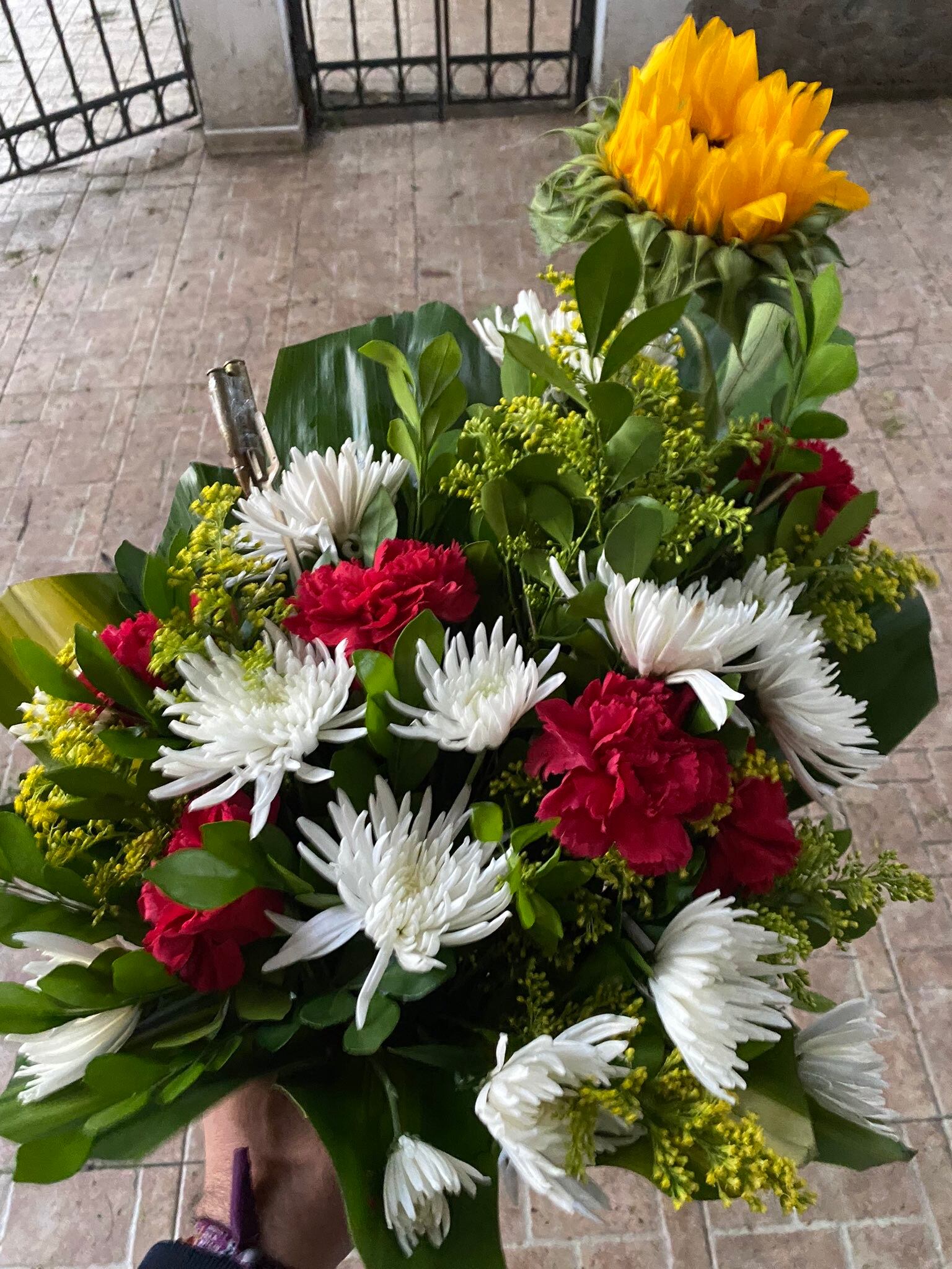 Amenazan con corona fúnebre a periodista caleño. Foto: Suministrada.