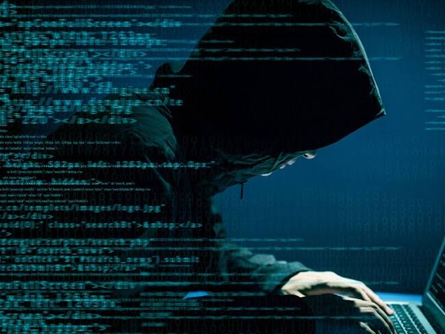 El Centro Nacional de Seguridad cibernética del Reino Unido confirmó que el grupo está hackeando el sistema de los científicos que trabajan en la vacuna contra la COVID-19.. Foto: Getty Images