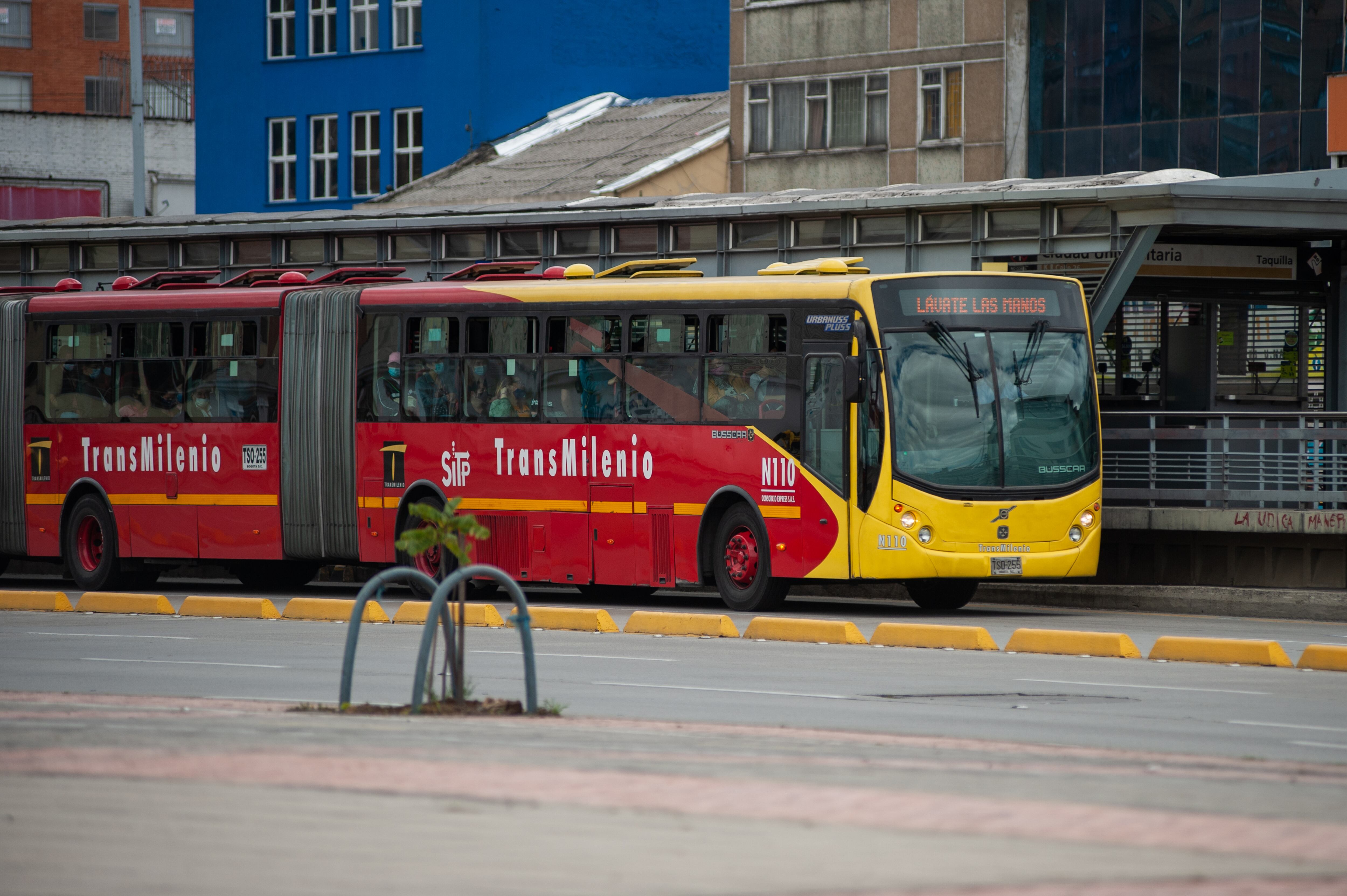 Transmilenio (Foto Sebastian Barros/NurPhoto via Getty Images)