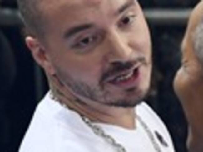 El ex presidente de Estados Unidos, Barack Obama y el cantante paisa J Balvin coincidieron en un acto de campaña de los demócratas, celebrado en Las Vegas, Nevada. Foto: Getty.