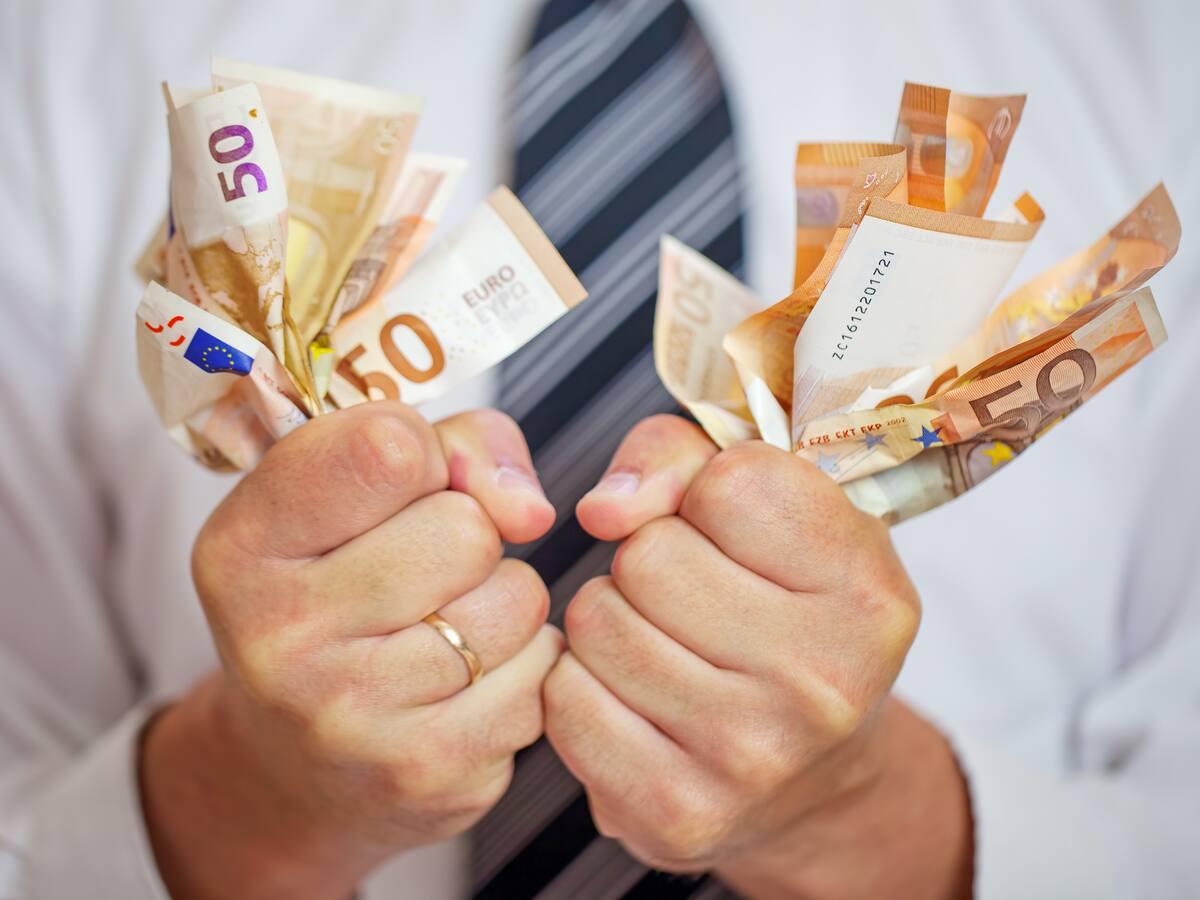 Los cinco hábitos que llevarían a una persona a ser millonaria, según Harvard