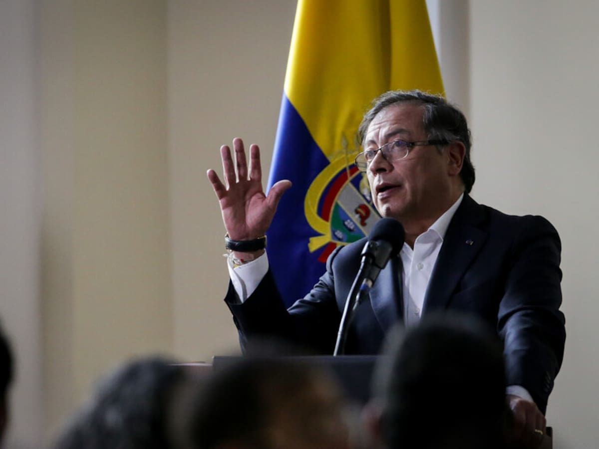 Petro cuestionó el manejo que se le estaba dando a los recursos de la educación