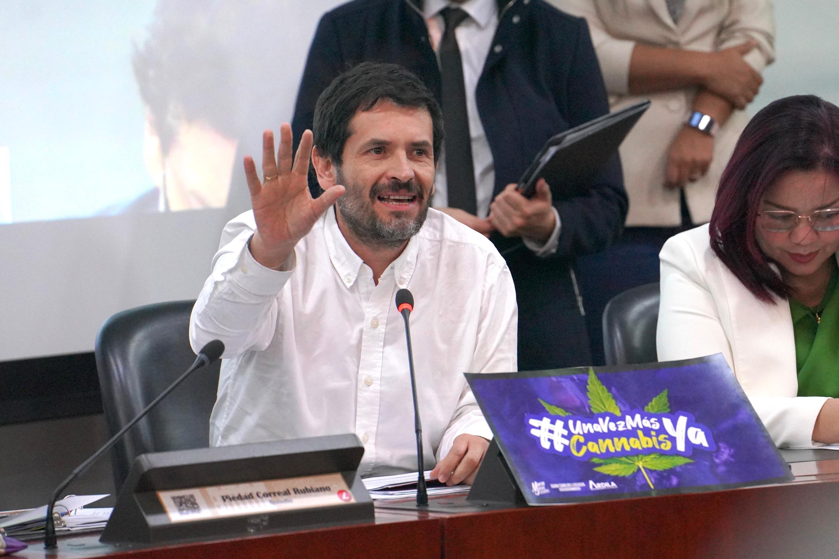 Proyecto que regula el cannabis de uso adulto superó su primer debate en el Congreso. Foto: Suministrada.