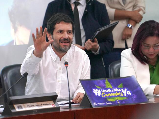 Proyecto que regula el cannabis de uso adulto superó su primer debate en el Congreso. Foto: Suministrada.