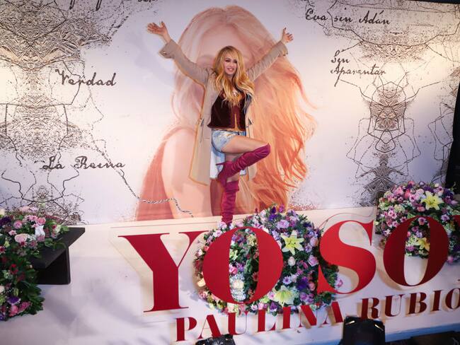 Paulina Rubio poses for photo before presents her new single 'Yo Soy' at Hotel Presidente Intercontinental. (Photo by Medios y Media/Getty Images)