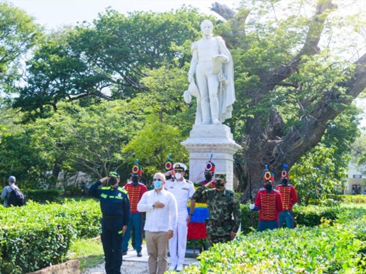 Presidente Duque entregó ofrenda floral al libertador Simón Bolívar en Santa Marta